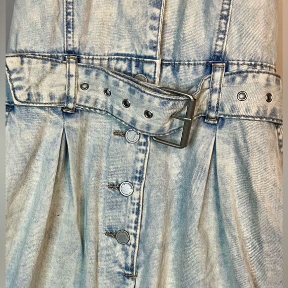 NWT BLANKNYC Luxury Denim Halter Neck Jumpsuit With Belt size small - Picture 6 of 10